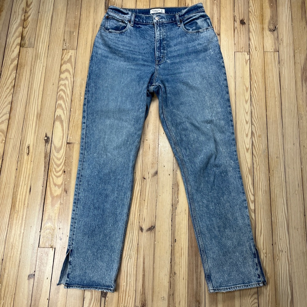 Abercrombie & Fitch Women's Straight Leg Jeans - Medium Blue Wash